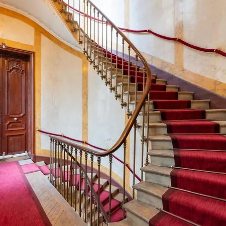 Modern And Elegant 1bd Near Montmartre شقة *