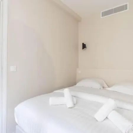 Modern And Elegant 1bd Near Montmartre Apartamento