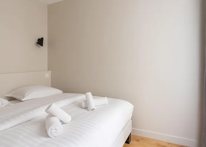 Modern And Elegant 1bd Near Montmartre Апартаменты *