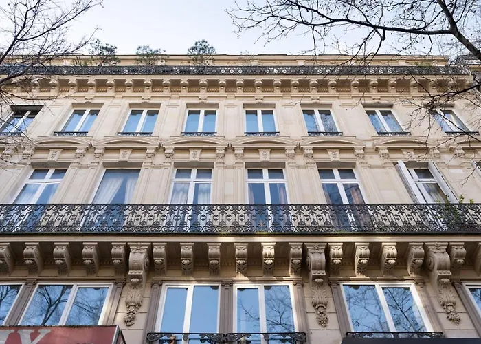 Modern And Elegant 1bd Near Montmartre Апартаменты Париж